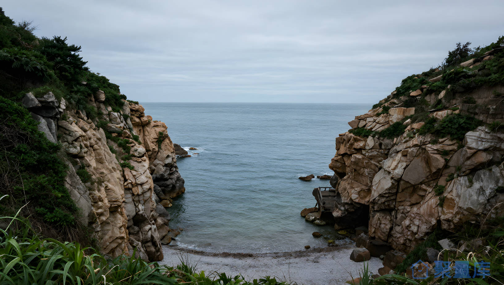 海滩之间的风景