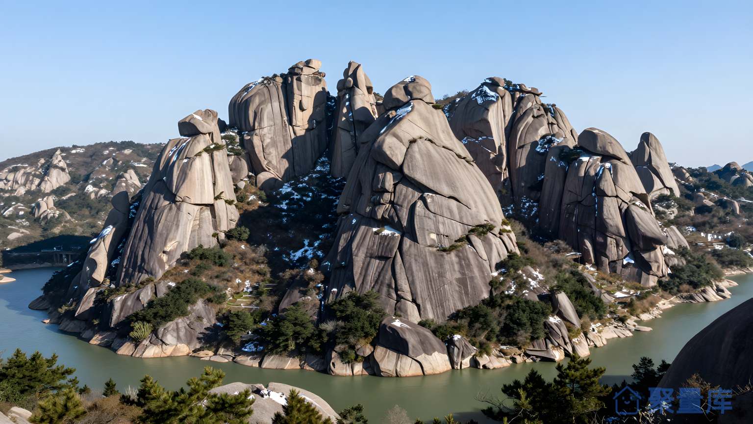 山谷景观 大自然 旅游胜地