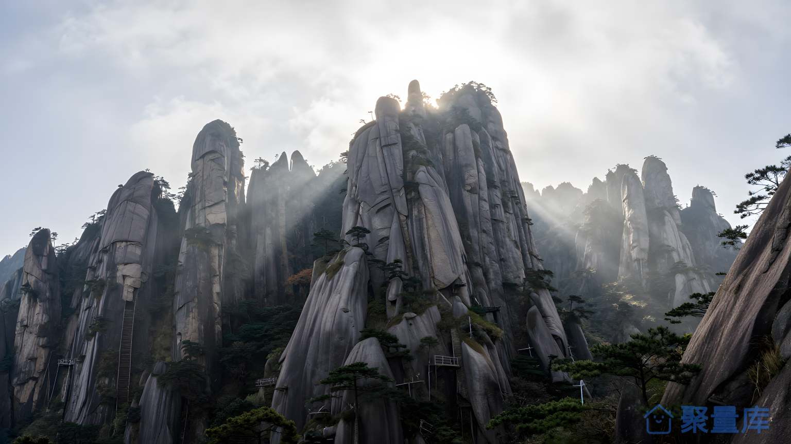 山谷之间的景色 壮观