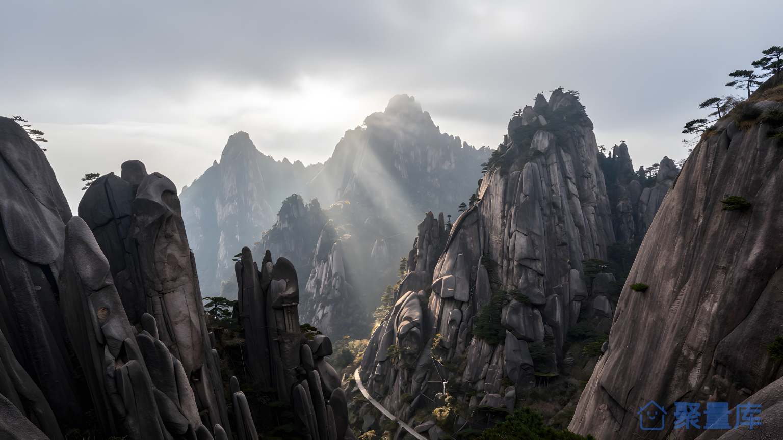 山谷之间的景色 山谷 景色 自然风光 天空