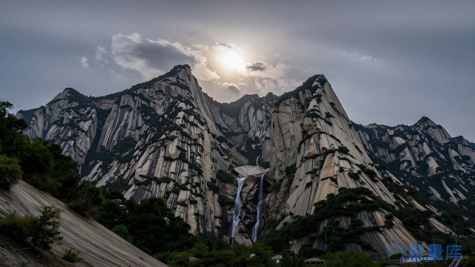 山脉之美 山脉 景色 自然 旅游 壮观 天空 云