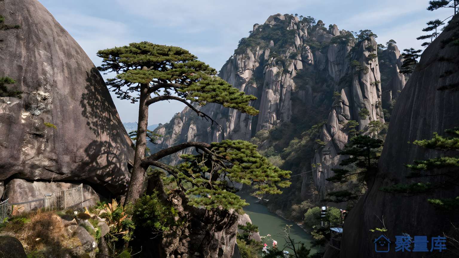 山间瀑布和树林